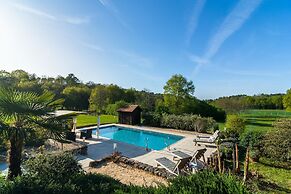 Poolside Haven in Salles