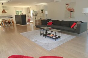 Spacious Villa With Heated Pool and EV Charger