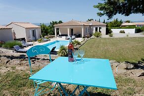 Spacious Villa With Heated Pool and EV Charger