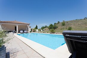 Spacious Villa With Heated Pool and EV Charger