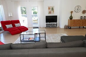 Spacious Villa With Heated Pool and EV Charger