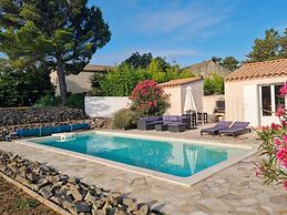 Spacious Villa With Heated Pool and EV Charger