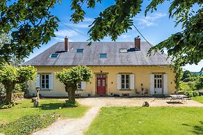 Stylish Mansion in Savignac
