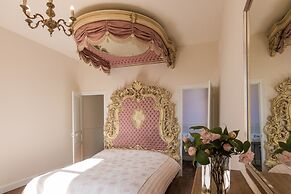 Stylish Mansion in Savignac