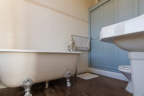 Stylish Mansion in Savignac