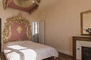 Stylish Mansion in Savignac