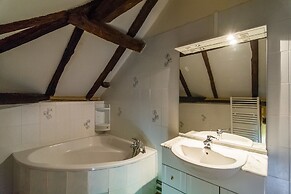 Blanquefort Hill Retreat