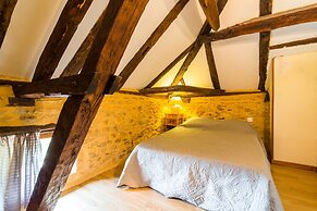 Blanquefort Hill Retreat