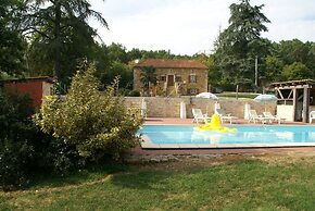 Blanquefort Hill Retreat