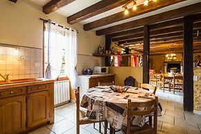 Blanquefort Hill Retreat