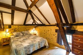 Blanquefort Hill Retreat