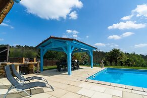 Blanquefort Hill Retreat