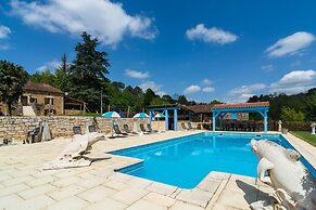 Blanquefort Hill Retreat