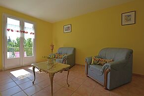 Saint-maximin: Pool & Peace