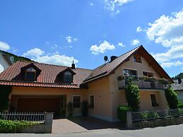 Homely Apartment with BBQ in Riedenburg Prunn near Forest