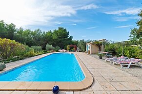 Modern Holiday Home With Private Pool