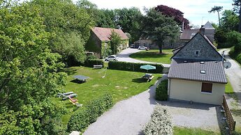 Cottage in Wierre-effroy Near Forest
