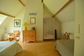 Cottage in Wierre-effroy Near Forest