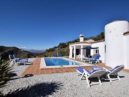 Villa With Private Pool in Arenas