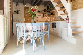 Beautiful Property With Three Houses, Three Swimming Pools, and Magnif