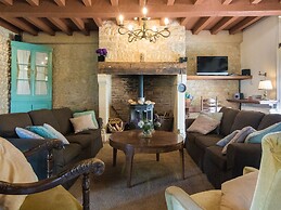 Beautiful Property With Three Houses, Three Swimming Pools, and Magnif