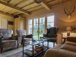 Beautifully Located Country House With Heated Pool