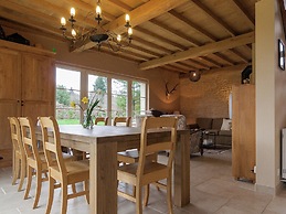 Beautifully Located Country House With Heated Pool