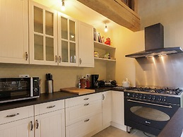 Beautifully Located Country House With Heated Pool