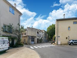 Villa in Malaucene With Mont Ventoux Views