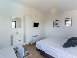 Villa in Malaucene With Mont Ventoux Views