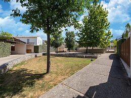 Villa in Malaucene With Mont Ventoux Views
