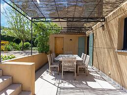 Villa in Malaucene With Mont Ventoux Views
