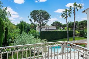 Villa in Gassin Near Saint Tropez Beaches