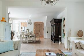 Villa in Gassin Near Saint Tropez Beaches
