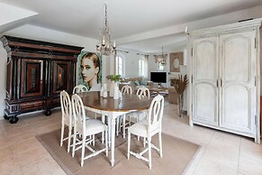 Villa in Gassin Near Saint Tropez Beaches