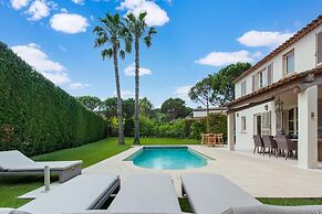 Villa in Gassin Near Saint Tropez Beaches