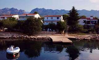 Apartment in Seline With Garden