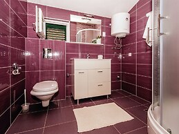 Modern Apartment in Starigrad Paklenica