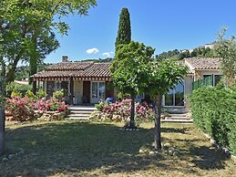 Villa in Callian With Heated Pool and Terrace