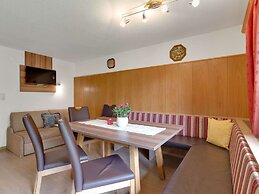 Spacious Apartment in Kappl