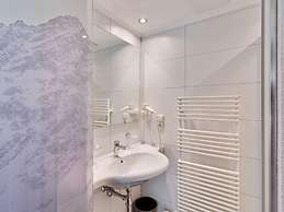 Spacious Apartment in Kappl