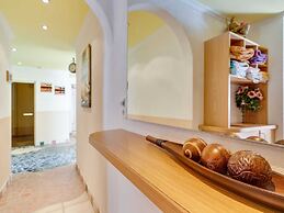 Spacious Apartment in Kappl