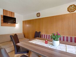 Spacious Apartment in Kappl