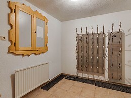 Spacious Apartment in Kappl