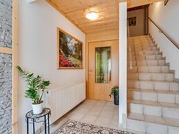 Spacious Apartment in Kappl