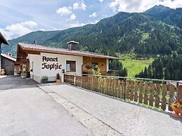 Spacious Apartment in Kappl