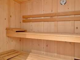 Spacious Apartment in Kappl