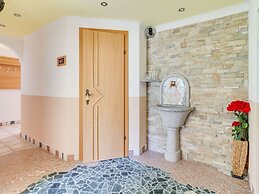 Spacious Apartment in Kappl