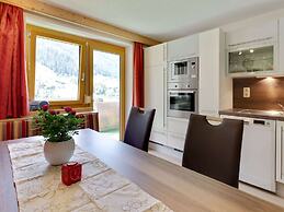 Spacious Apartment in Kappl