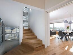 Luxurious Villa in Kozino With Fenced Garden